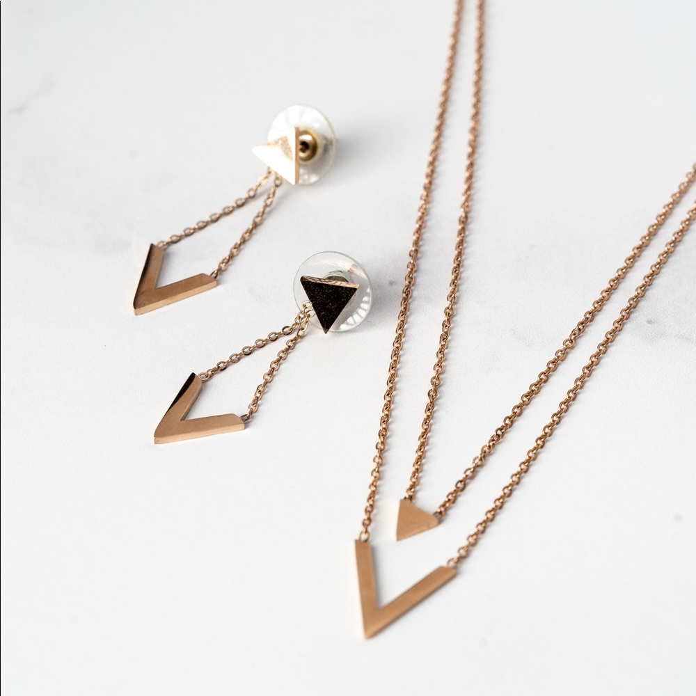 Double layer V shaped necklace with earrings